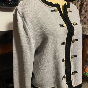 St. John zippered top. Size 14. 22 pit to pit.